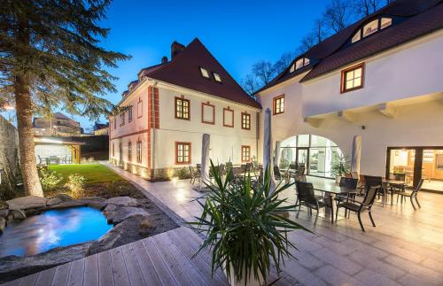 Hluboka nad Vltavou House | Residence Hluboká
