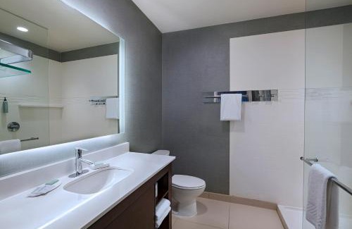Aksarben - Elmwood Park Hotel | Residence Inn by Marriott Omaha Aksarben Village