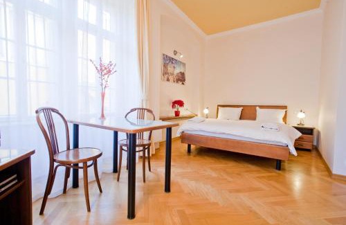 Hradcany Apartment | Residence Thunovska