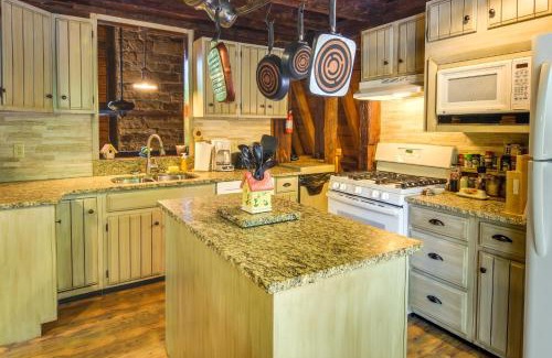 Treasure Lake House | Resort Amenities Family-Friendly DuBois Cabin
