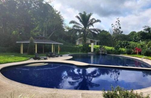 Pedro Vicente Maldonado House | Resort Arasha: Casa Colibrí