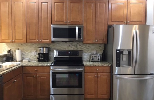 Ole Condo | Resort - Casita in a Quiet Location Luxury Flooring ,Furniture, Covered Lanai!