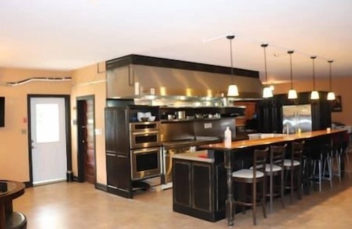Port Stanton House | Resort, Lakefront room, Hot Tub, Pool, Sauna #6