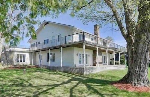 Port Stanton House | Resort, lakefront room, pool, hottub, sauna, #7