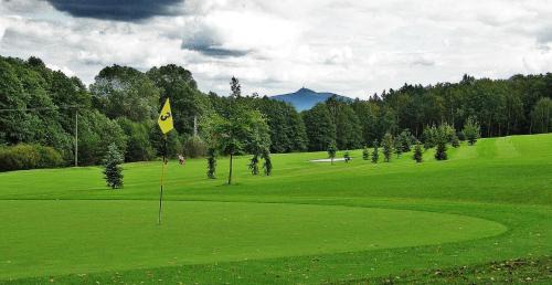 Jablonne v Podjestedi Hotel | Resort Malevil
