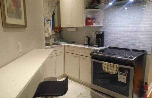 Adjala-Tosorontio Villa | Resort style entire guesthouse (2 rooms)
