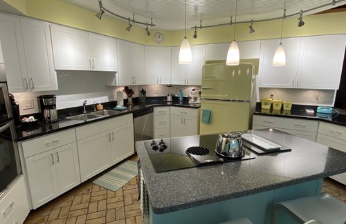 Oakland Hills at Geist House | Resort style living - heated pool, hot tub, game room, pond and ample parking!