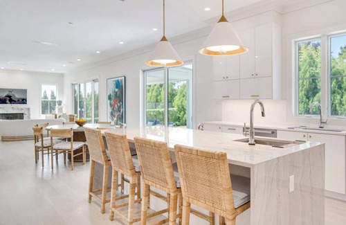 Shinnecock Hills House | Resort-Style Southampton Escape with Pool, Spa & Tennis, Moments to Beaches