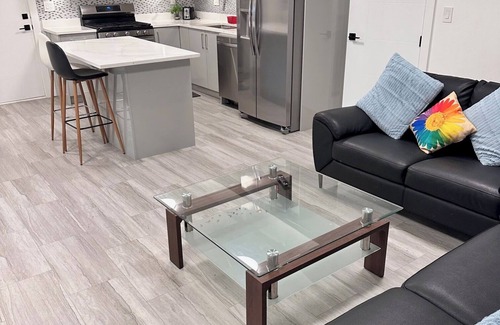 Delta Apartment | RESORT TYPE 2 BED 2 BATH SUITE IN A VERY LARGE HOME IN DELTA, BC