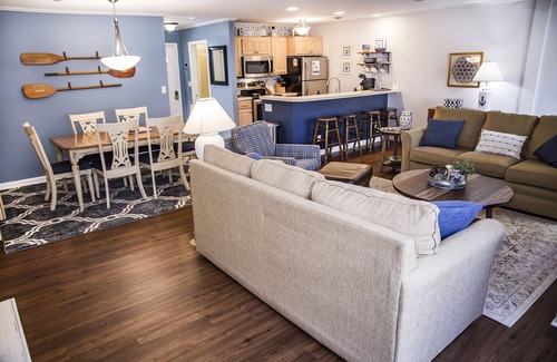 Fairfield Glade Condo | ðResort Vacations at Fairfield Glade TN Beautifully Decorated Condo with Pristine Lake Views