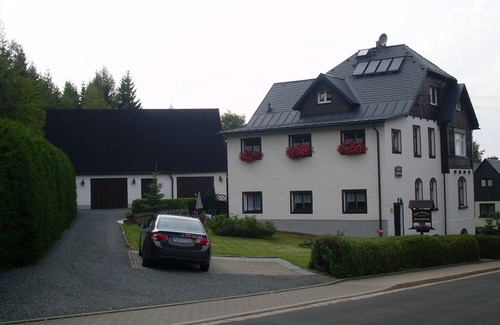 Barenfels Apartment | Rest and relaxation in a charming nature in every season!