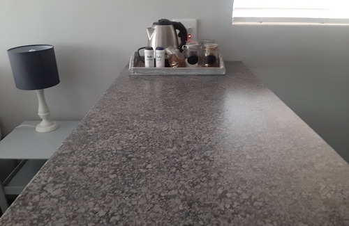 Ashton Apartment | Rest4Sure Self catering unit on Route 62