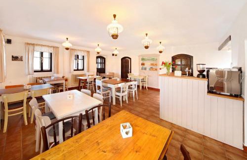 Jilemnice House | Restaurace a penzion Jilm