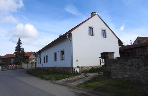 Srbsko House | Restaurace a penzion U Lva