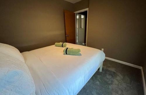 Central - Terry House | Restful single bedroom getaway