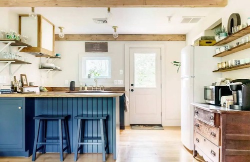 Livingston Manor Cottage | Restored 1950s Countryside Cottage Retreat