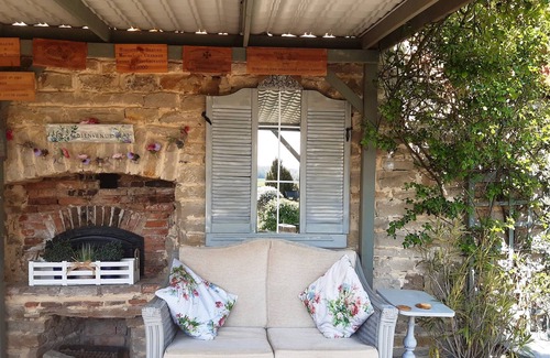 Creancey House | Restored Farmhouse in village setting within easy reach of interesting places.