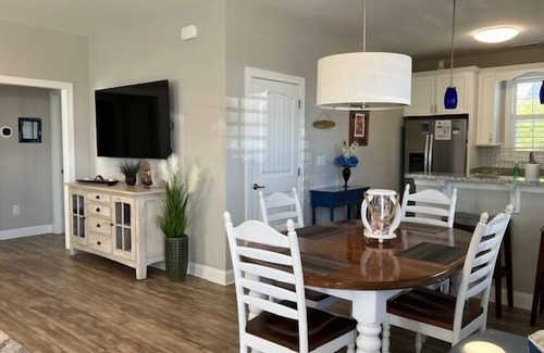 North Myrtle Beach Cottage | Retreat 2209 - Adorable Cottage in Barefoot Resort