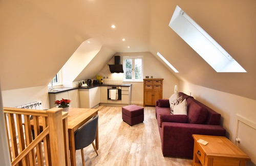 Stevenage House | Retreat by the Mill - perfect for a relaxing getaway (Pet-Friendly)