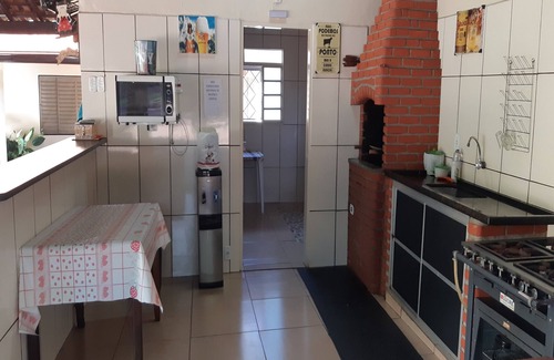 Olimpia House | Retreat for up to 20 people, swimming pools, wi-fi, air conditioning, 8 minutes from Termas.