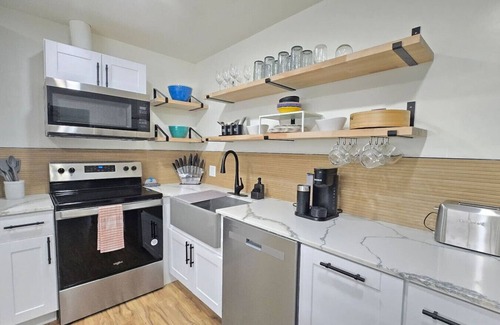 Camelback East Apartment | Retreat @ Rose|Pool |Central PHX