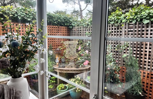 Northeast Carmel House | Retreat to Carmel-by-the-Sea and Savour the Ambience of Mon Petit Plaisir🌿