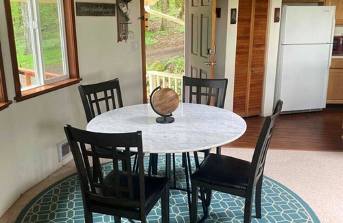 Amity House | Retreat to wine country
