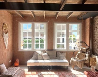 Lith House | RetreatHouse