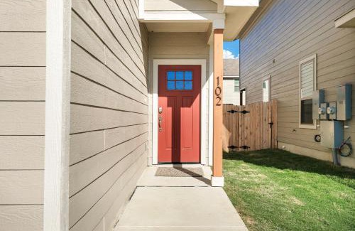 San Antonio House | Retro - A Birdy Vacation Rental