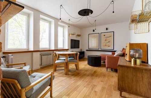 Wzgorze Swietego Maksymiliana Apartment | Retro Lounge Loft Apartment