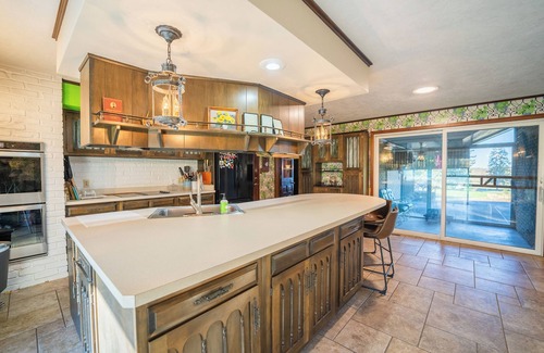 Kane House | Retro vibe 4-BR house on 14 acres near uptown Kane with bike/ski trail access