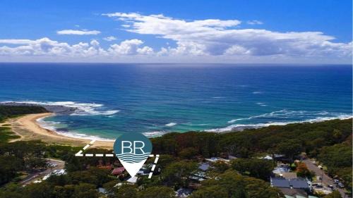 Bateau Bay House | Retro Vibes
