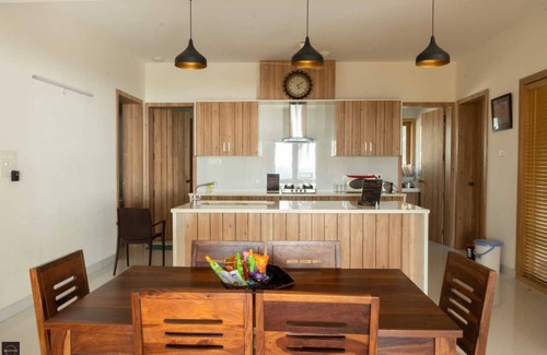 Tonse West Villa | Reunion Ocean Elite-Beach Houses