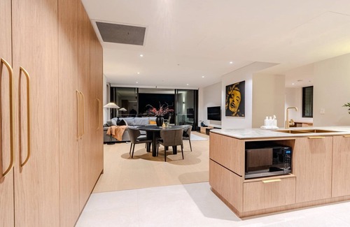 Macmasters Beach Apartment | REVE 505 - A STYLISH COASTAL GETAWAY IN THE HEART OF AVOCA BEACH
