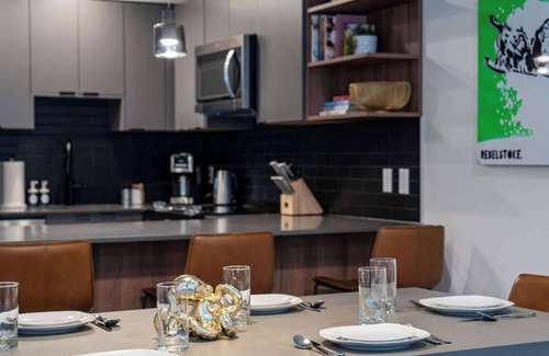 Revelstoke Condo | Revelstoke - Condo with Hot Tub-Revel In The Stoke