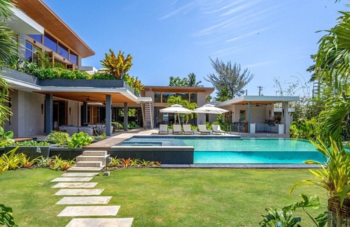 Mammee Bay Villa | Reverie- Stunning 5BR Villa w/Chef, Pool, Gym & Beach Access in Old Fort Bay
