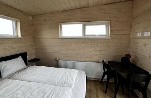 City Center Cabin | REY Stays. Two Bedroom Apartment