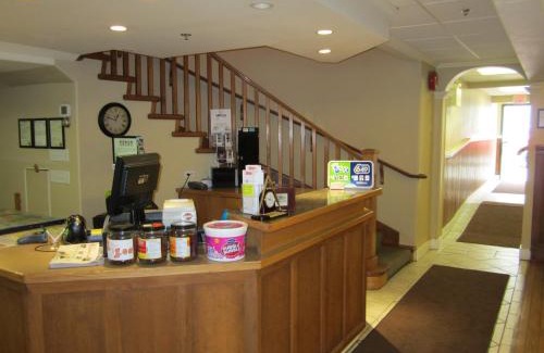 Lillooet Hotel | Reynolds Hotel