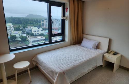 Pyoseon Hotel | Rezion Hotel