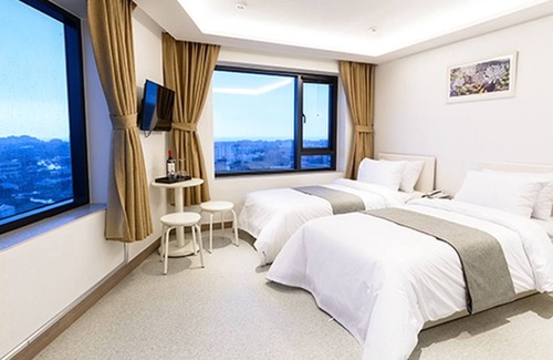 Pyoseon Hotel | Rezion Tourist Hotel