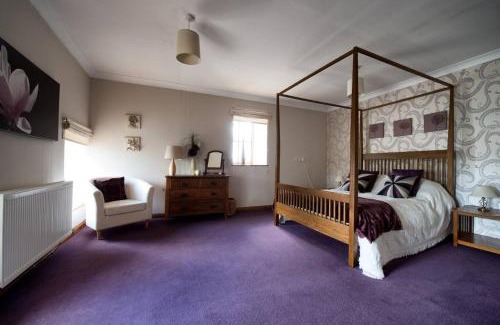Llanybydder House | Rhiwson Uchaf Lampeter