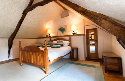 Llanybydder House | Rhiwson Uchaf Lampeter