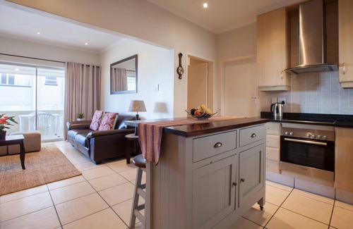 Mouille Point Apartment | Rhodora 31 by CTHA - One Bedroom Apartment, Sleeps 2