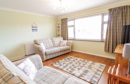 Morfa Bychan House | Rhos Deiniol