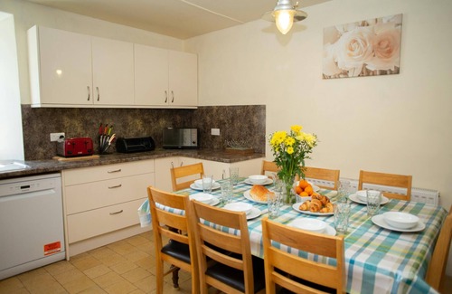 Crosswell Cottage | Rhostwarch Old Farmhouse, Newport