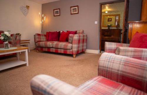 Crosswell House | Rhostwarch Old Farmhouse Newport, Pembrokeshire