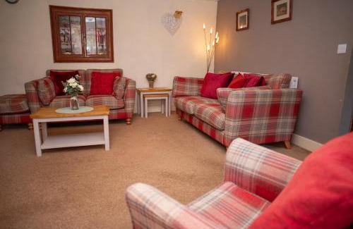 Crosswell House | Rhostwarch Old Farmhouse Newport, Pembrokeshire