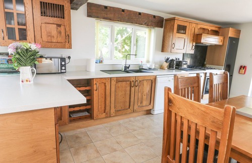 Brynteg House | RHOSYDD COTTAGE, family friendly, with open fire in Brynteg