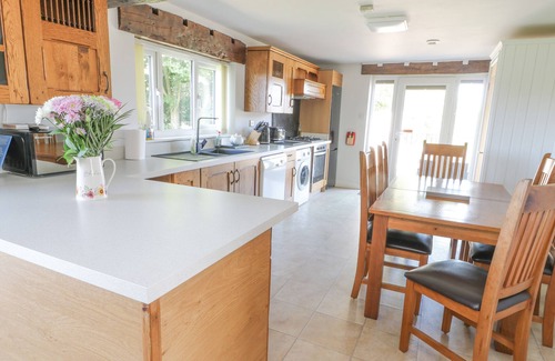 Brynteg House | RHOSYDD COTTAGE, family friendly, with open fire in Brynteg