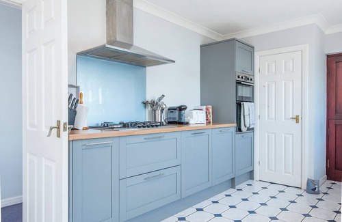 Neyland Cottage | Rhyd y Groes, Holiday Cottage Burton, Sleeps 10, 5 bedrooms, bathrooms